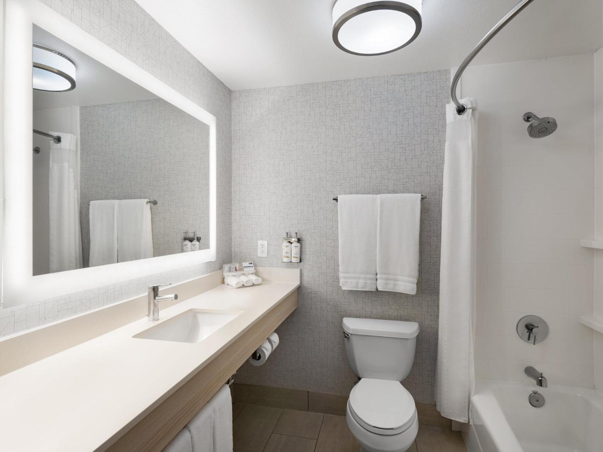 Holiday Inn Express Fort Bragg By Ihg Eksteriør bilde