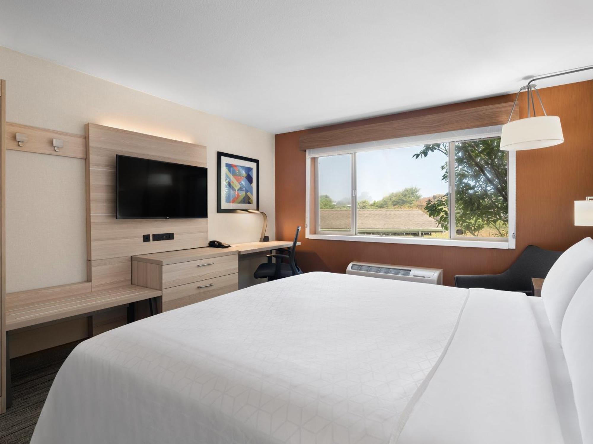 Holiday Inn Express Fort Bragg By Ihg Eksteriør bilde