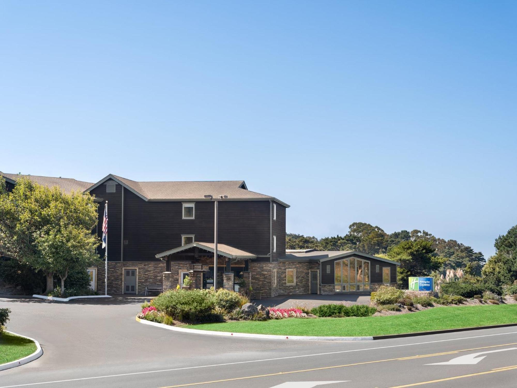 Holiday Inn Express Fort Bragg By Ihg Eksteriør bilde