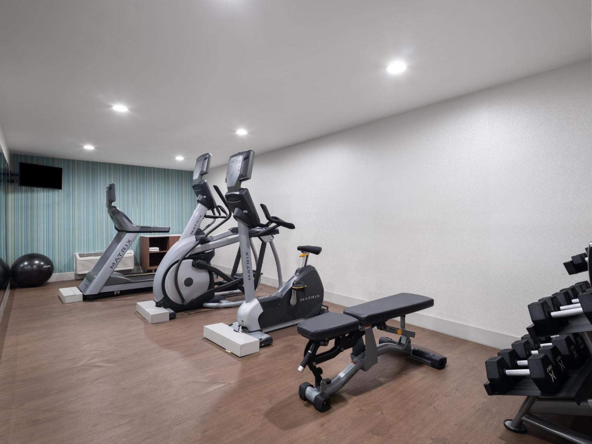 Holiday Inn Express Fort Bragg By Ihg Eksteriør bilde