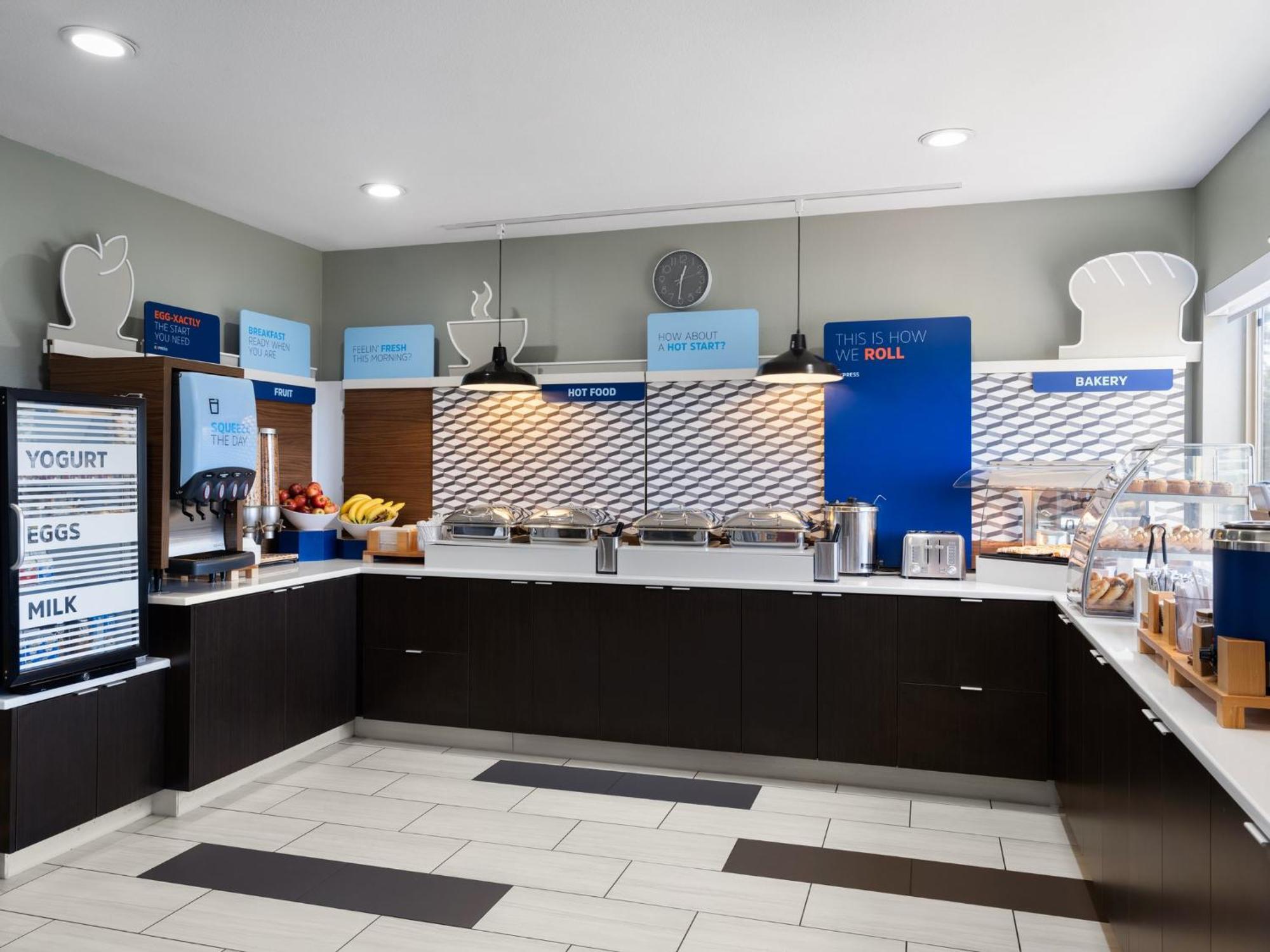 Holiday Inn Express Fort Bragg By Ihg Eksteriør bilde