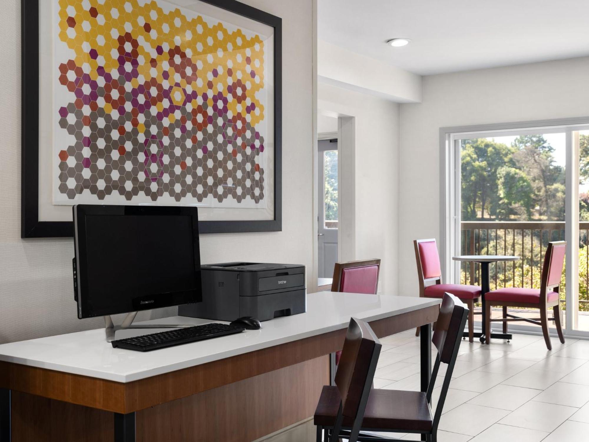 Holiday Inn Express Fort Bragg By Ihg Eksteriør bilde