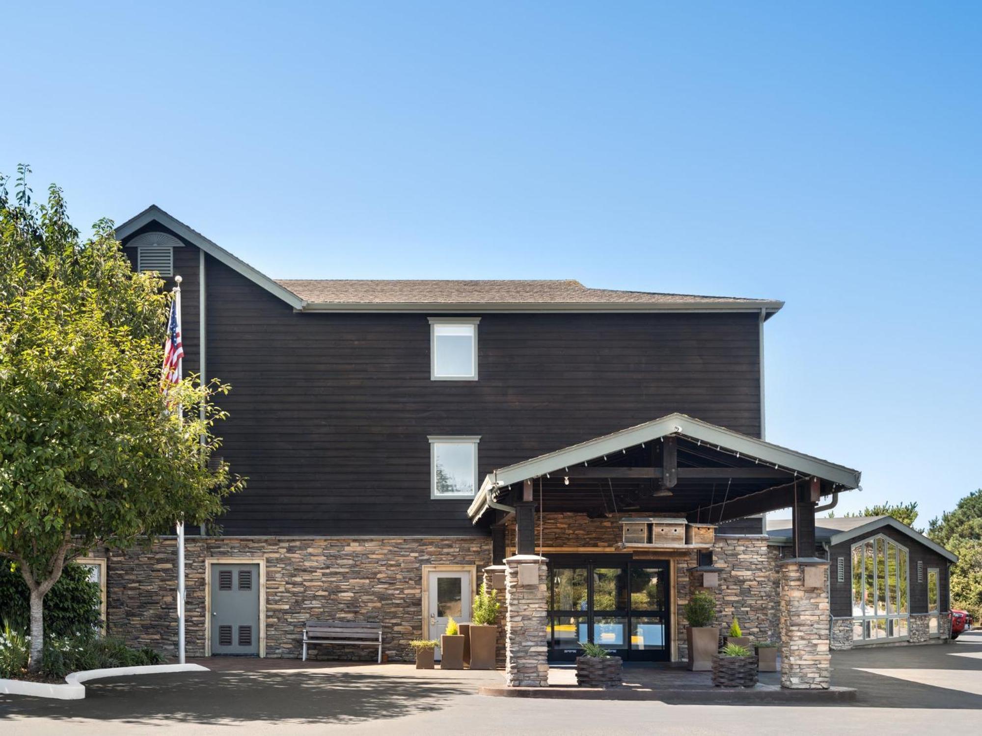 Holiday Inn Express Fort Bragg By Ihg Eksteriør bilde